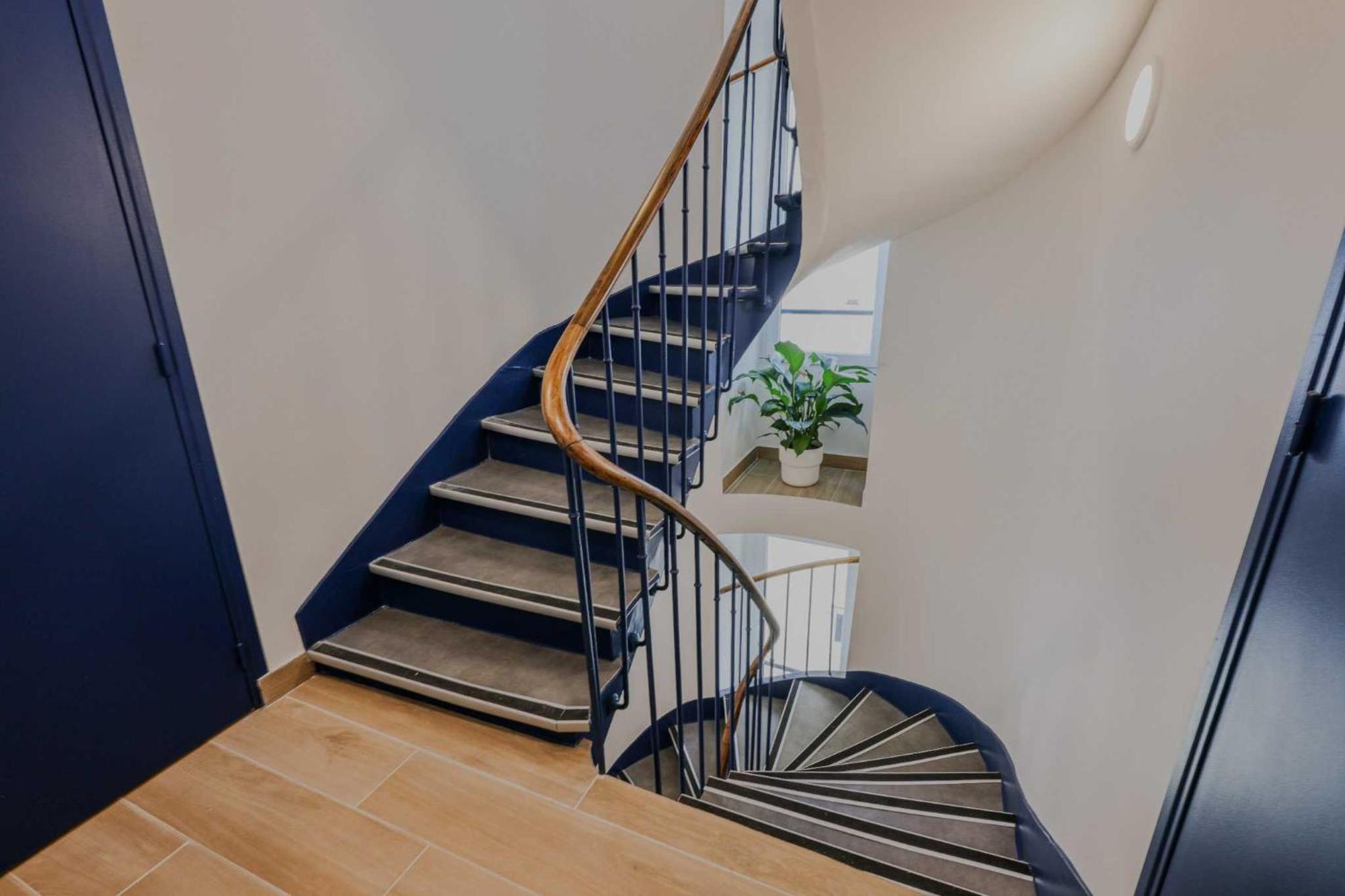 Newly Renovated Appartements Residence Republique Parijs Buitenkant foto