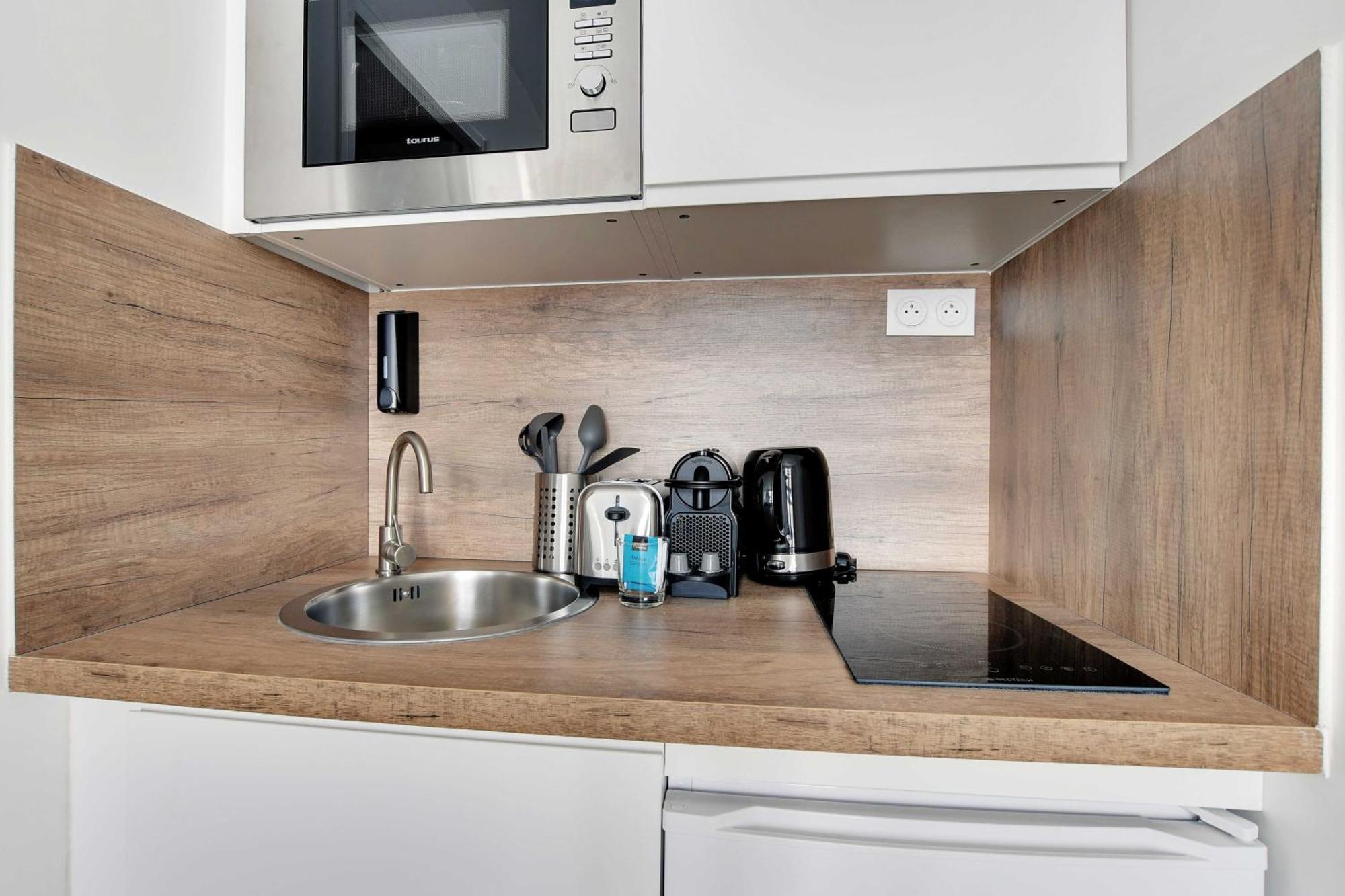 Newly Renovated Appartements Residence Republique Parijs Buitenkant foto