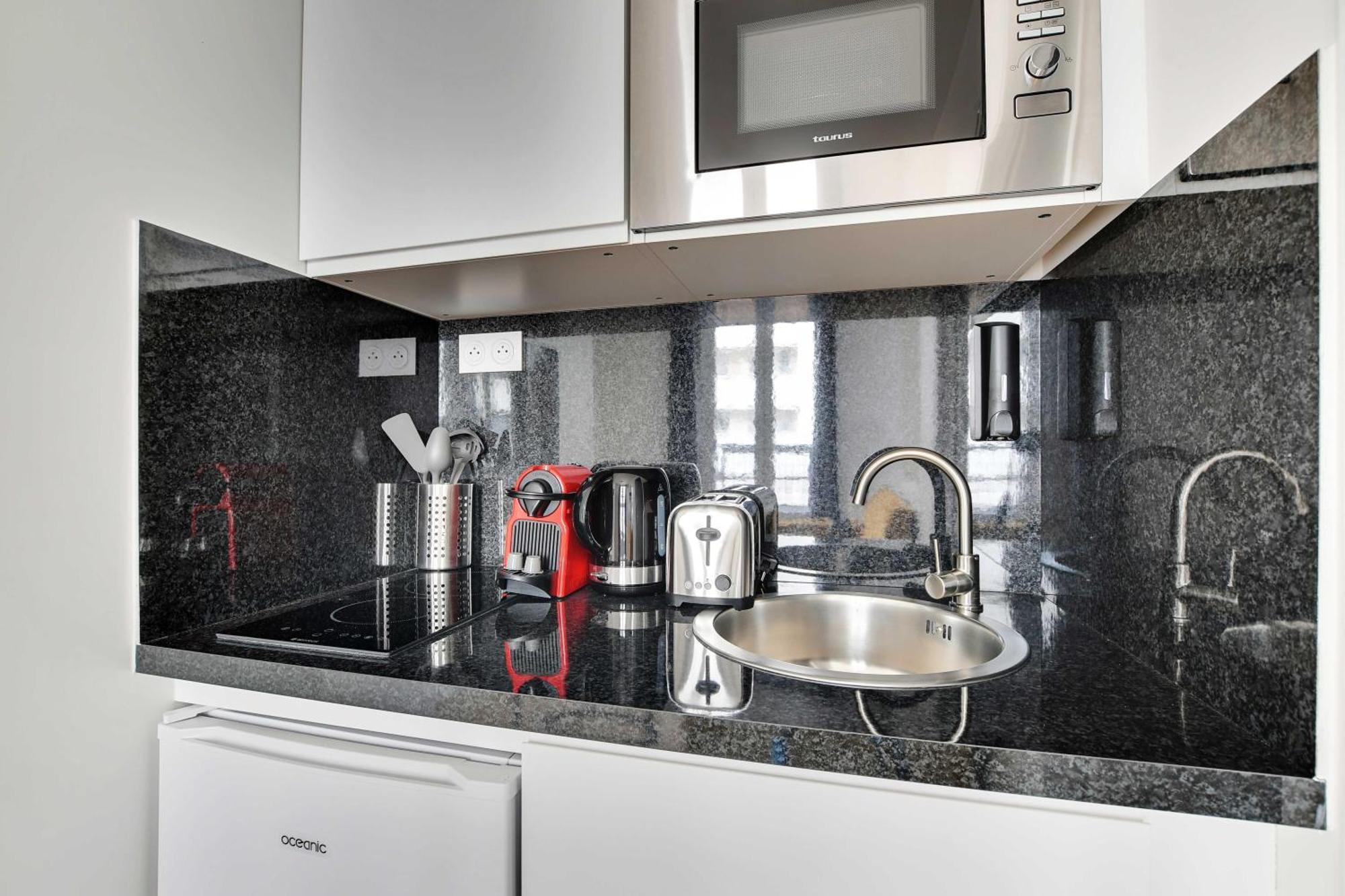 Newly Renovated Appartements Residence Republique Parijs Buitenkant foto