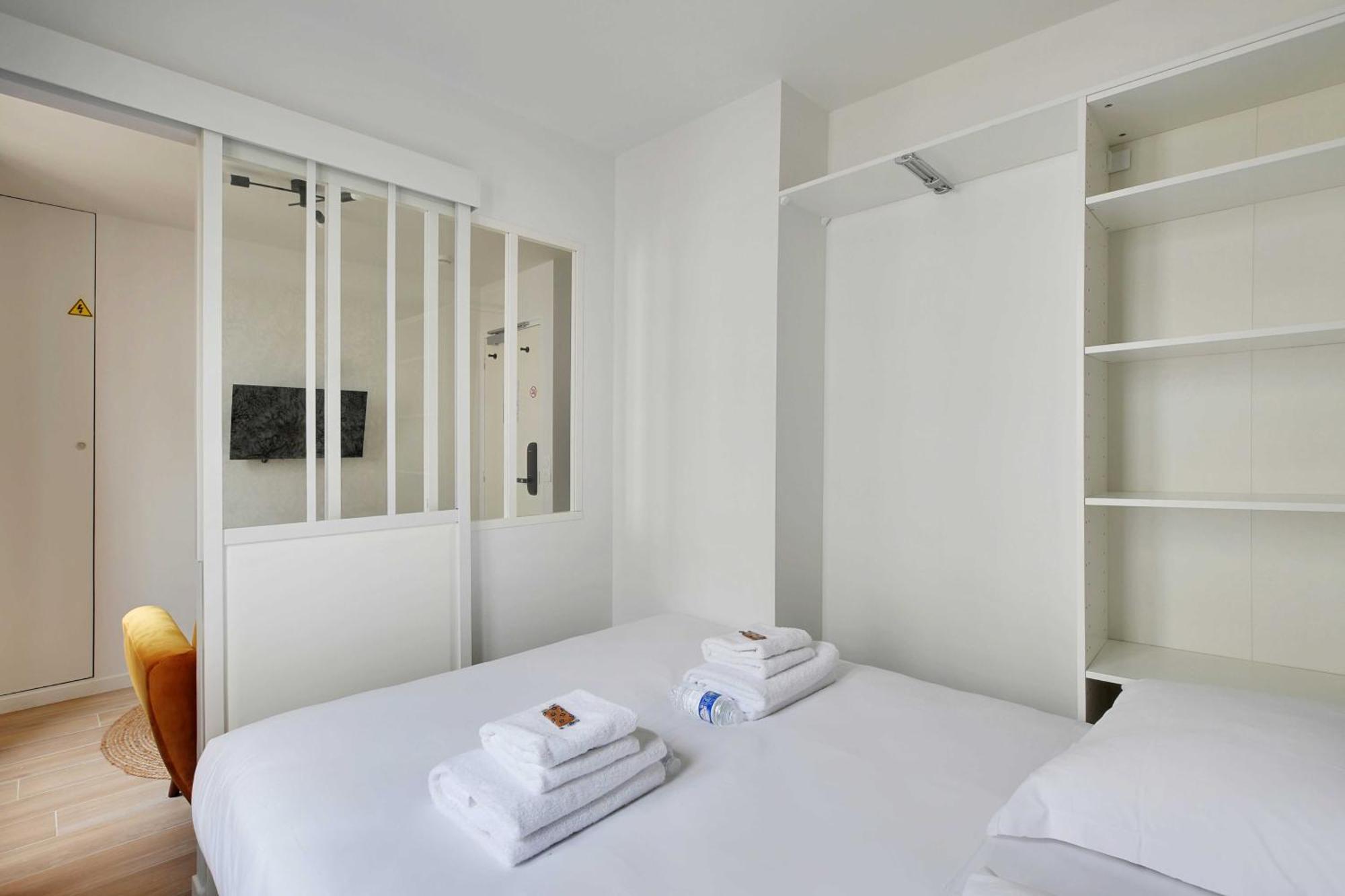 Newly Renovated Appartements Residence Republique Parijs Buitenkant foto