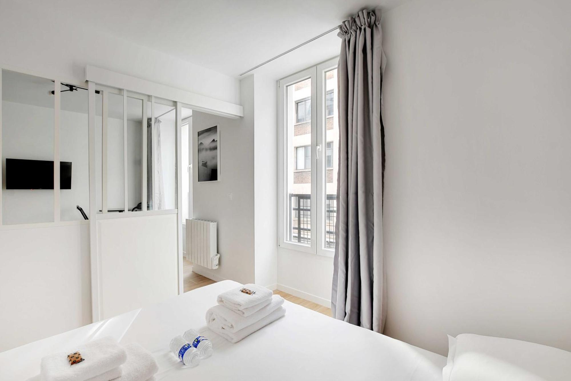 Newly Renovated Appartements Residence Republique Parijs Buitenkant foto